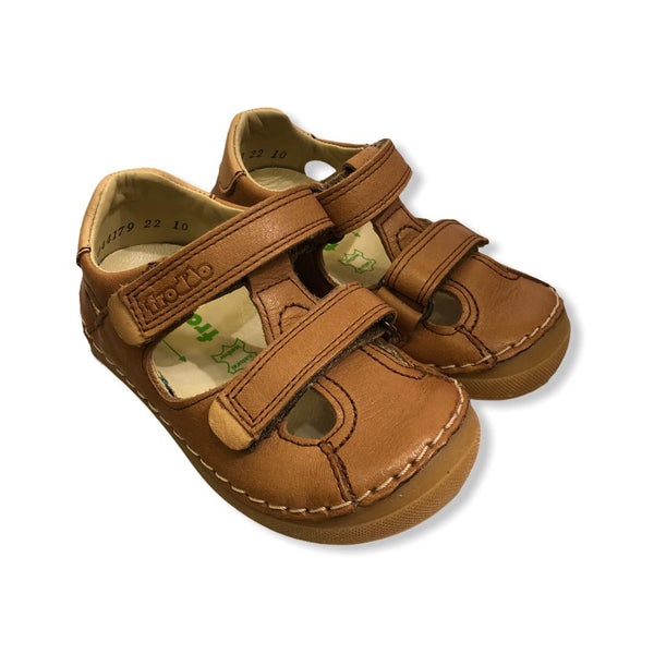 Two Velcro Barfotasandaler