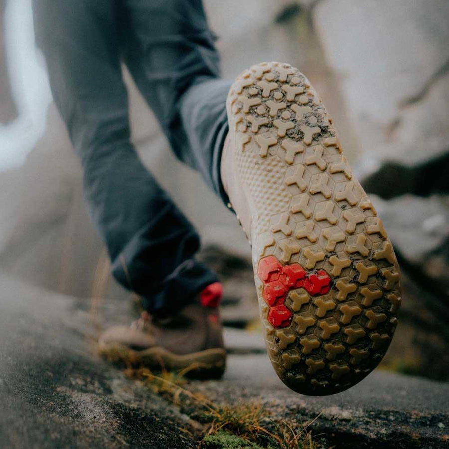 Undersidan av en barfotasko från märket Vivobarefoot.