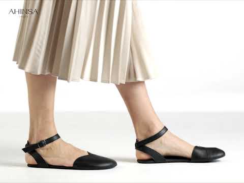 Ballerina Barefoot